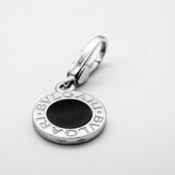 Colgante  Bulgari-Bulgari oro blanco 18q y ónix