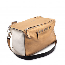 Sac GIVENCHY Pandora Médium en cuir grene beige et blanc.