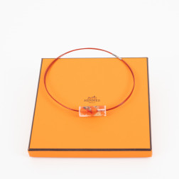 Collar y colgante Grand Fond de color naranja