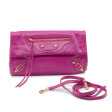 Pochette City avec bandoulière amovible en cuir vieilli rose fucshia 
